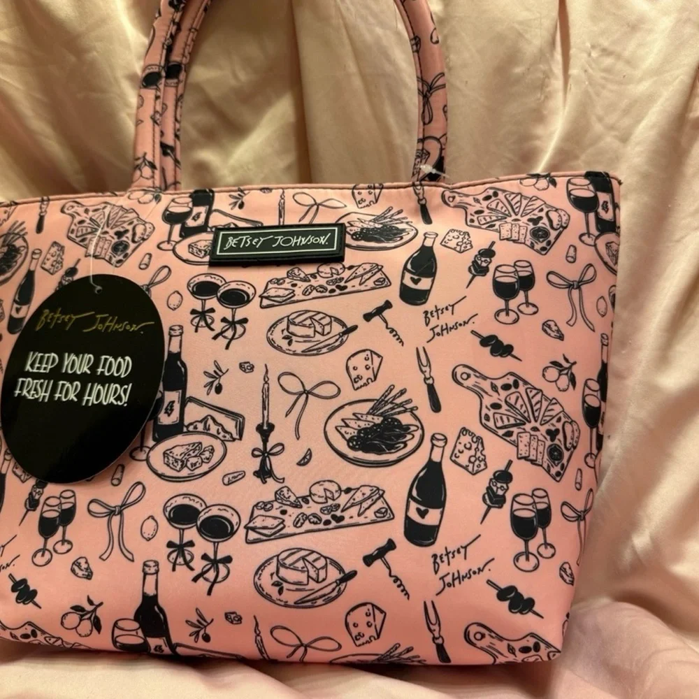 Betsey Johnson Insulated Lunch Tote Pink Foodie Sketch NWT